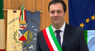 Falciano Del Massico – Lite in municipio: dipendente offesa, sindaco Fava denunciato