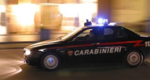 VAIRANO PATENORA – Ladri assaltano la scuola elementare, portano via computer poi preparano e bevono un caffè