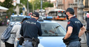 Castel Volturno – Tenta di investire un poliziotto, arrestato. In fuga il suo compagno